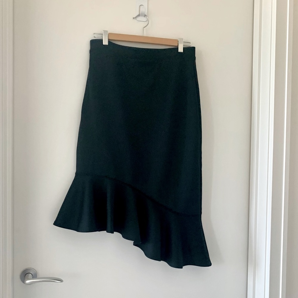 Banana Republic fluted, mermaid pencil skirt